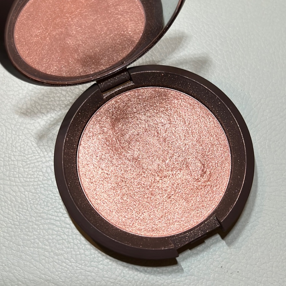 BECCA Shimmering Skin Perfector Pressed Highlighter in Opal